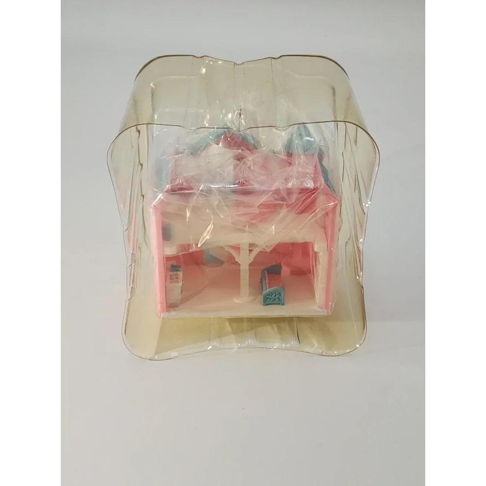 Vintage 1999 New in Box‎ Hallmark Keepsake Christmas Ornament Barbie Dream House